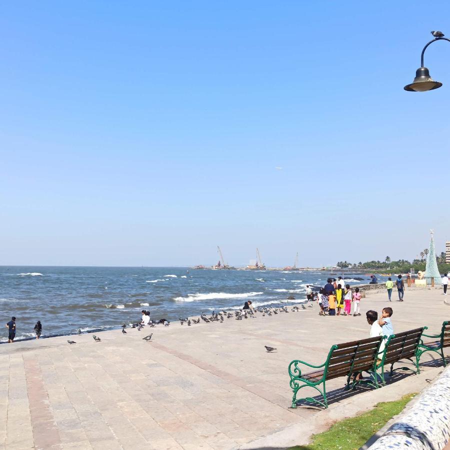 Cozy Private Ac Studio By The Sea Bandstand Bandra W Mumbai Nr Taj Lands End Lägenhet Exteriör bild