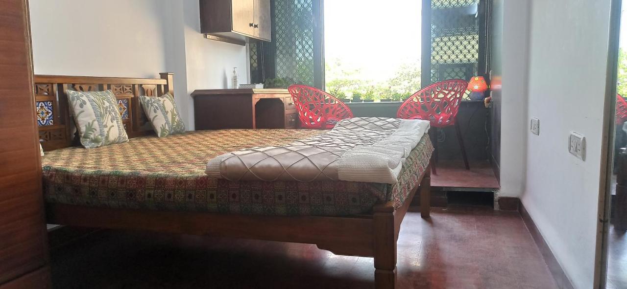 Cozy Private Ac Studio By The Sea Bandstand Bandra W Mumbai Nr Taj Lands End Lägenhet Exteriör bild